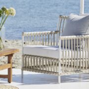 sika-design-caroline-exterior-alu-rattan-lounge-chair-moccachino-lifestyle-photo_1571324810_2048x