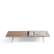 line-bench-bench-landscape-2090x1568
